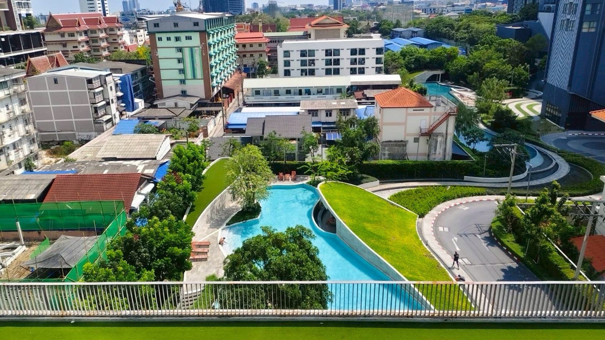 For RentCondoBangna, Bearing, Lasalle : 🏢 For rent Ideo O2 – Building A, swimming pool view.
💰 Rent 26,000 baht/month (negotiable)