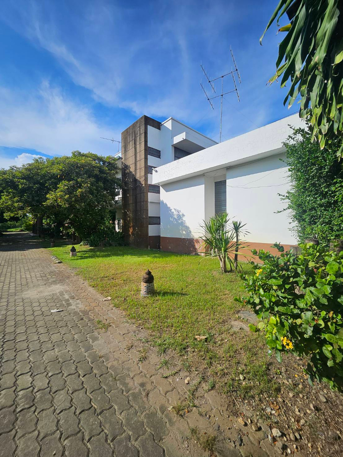 ขายที่ดินเชียงใหม่ : 95873 - ขายที่ดินพร้อมบ้านไม้สักทอง ใจกลางทำเลทองเชียงใหม่