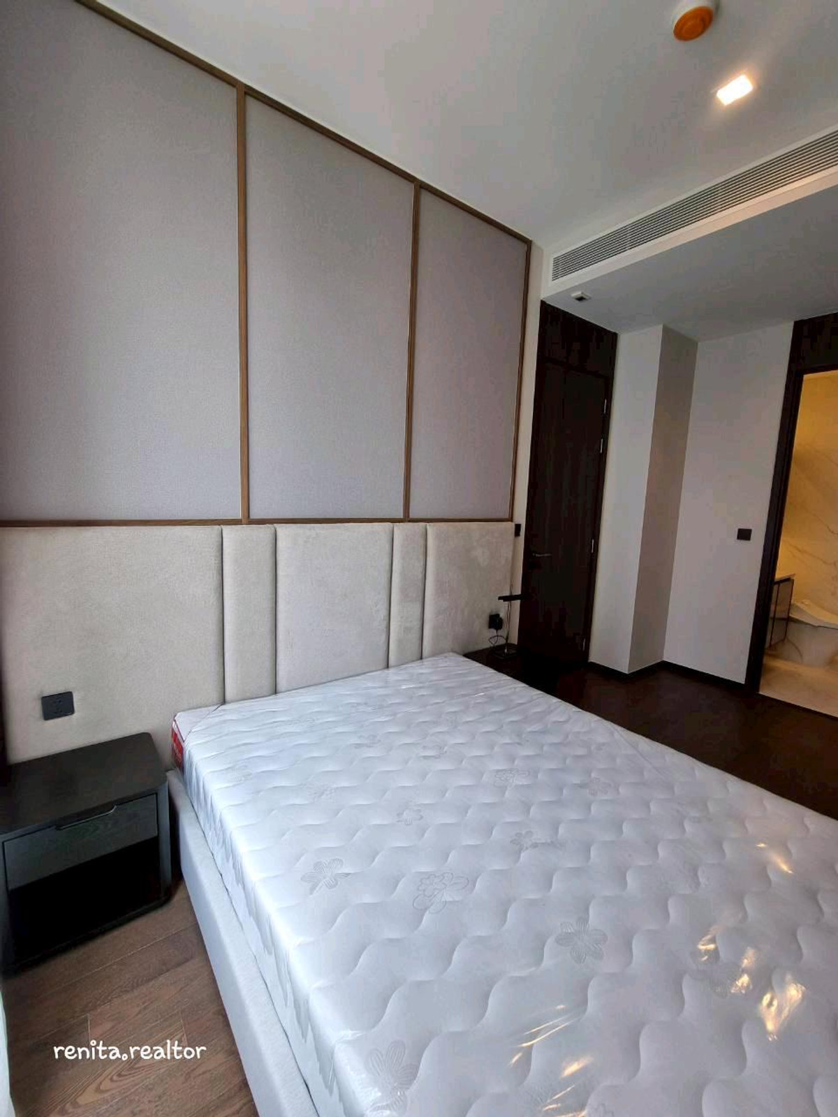 ให้เช่าคอนโดสุขุมวิท อโศก ทองหล่อ : ปล่อยเช่าคอนโดหรู AESTIQ Thonglor – ห้องสวย เลี้ยงสัตว์ได้ (Pet-Friendly) ใจกลางทองหล่อ! 🐾✨48,000 บาท 40 ตรม. 1 นอน