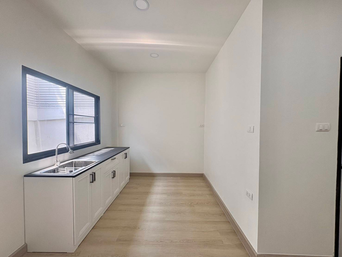 ขายทาวน์โฮมโชคชัย4 ลาดพร้าว71 : K-6833 ขายด่วน ! ทาวน์โฮม รีโนเวทใหม่ เกตุนุติการ์เด้น นาคนิวาส 38 พร้อมอยู่