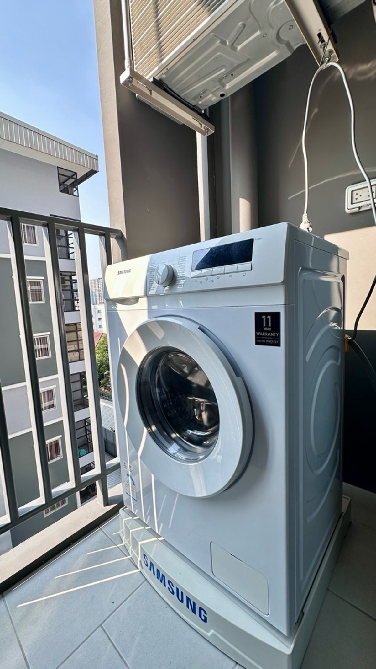 For RentCondoPinklao, Charansanitwong : Condo for rent, Chewathai Pinklao, near Siriraj, near Thammasat University, Tha Phrachan.