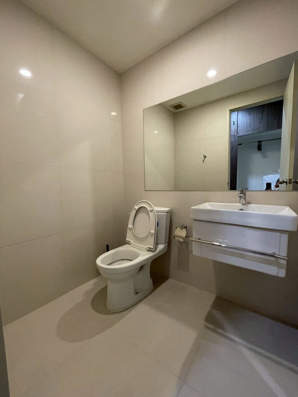 For SaleCondoRama9, Petchburi, RCA : For sale, 2 bedrooms, 2 bathrooms, special price, ready to move in, Life Asoke, Life Asoke