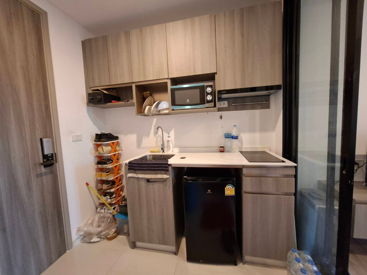 For RentCondoSamut Prakan,Samrong : Urgent for rent, low price 10,000 baht, next to Thippawan MRT, ready to move in, get 6 months, Knightsbridge Sukhumvit Theparak 089-6620022