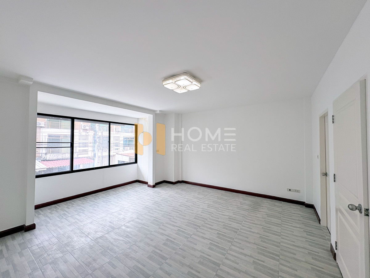 ขายทาวน์โฮมวิภาวดี ดอนเมือง หลักสี่ : Vista Park Vibhavadi / 3 Bedrooms (FOR SALE), วิสต้า พาร์ค วิภาวดี / 3 ห้องนอน (ขาย) TPM372