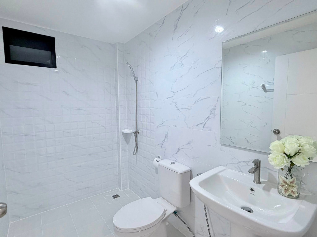 ขายบ้านพัทยา บางแสน ชลบุรี สัตหีบ : บ้านเดี่ยว 30 ตร.วา. มาบสอง - หนองใหญ่ 2 / 3 ห้องนอน (ขาย), Single House Mab Song - Nong Yai 2 / 3 Bedrooms (FOR SALE) BEWN027