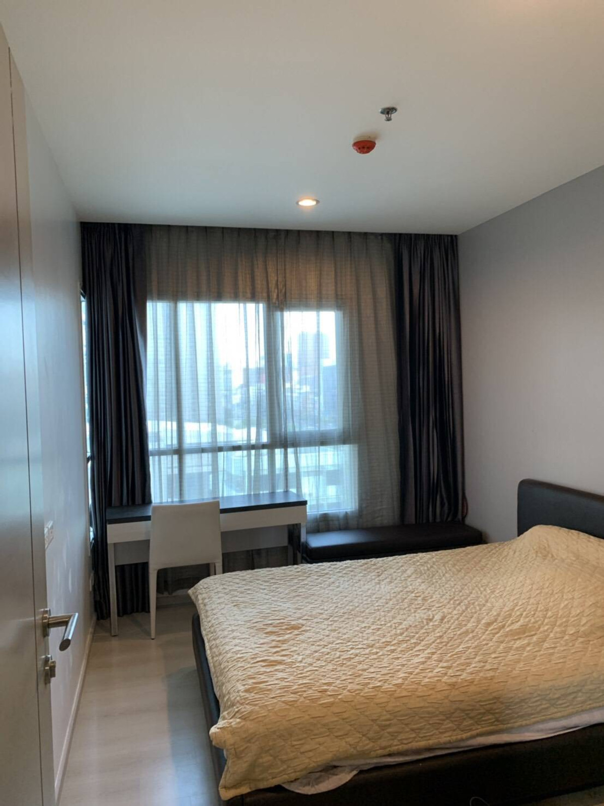 ให้เช่าคอนโดรัชดา ห้วยขวาง : !! ห้องสวย ให้เช่าคอนโด Life Ratchadapisek ใกล้ MRT ห้วยขวาง 