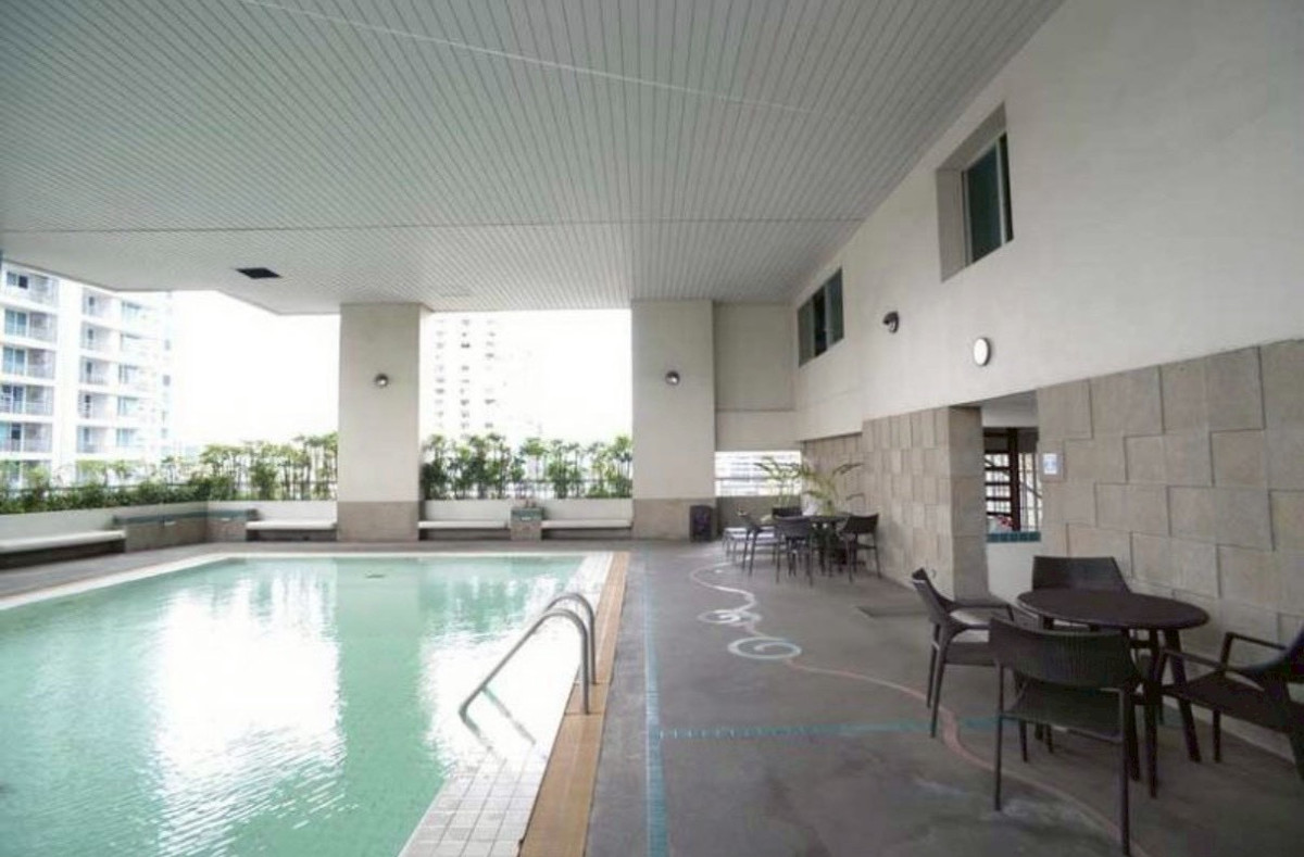 For RentCondoRatchathewi,Phayathai : For urgent rent, Baan Pathumwan Condo, 2 bedrooms, 1 bathroom, Baan Pathumwan Condo.