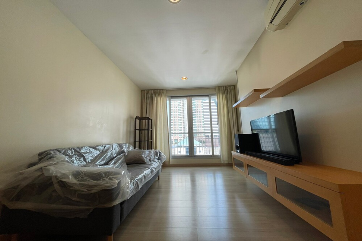 ให้เช่าคอนโดสาทร นราธิวาส : 🔥 เช่าด่วน !! Life @ Sathorn 10, มีอ่างอาบน้ำ / มีเครื่องซักผ้า+อบได้ !! 2 ห้องนอน, 2 ห้องน้ำ, ทำเลดี, ชั้นสูง !!🔥Code C20221200713 แต่งครบ, พร้อมเข้าอยู่📣📣