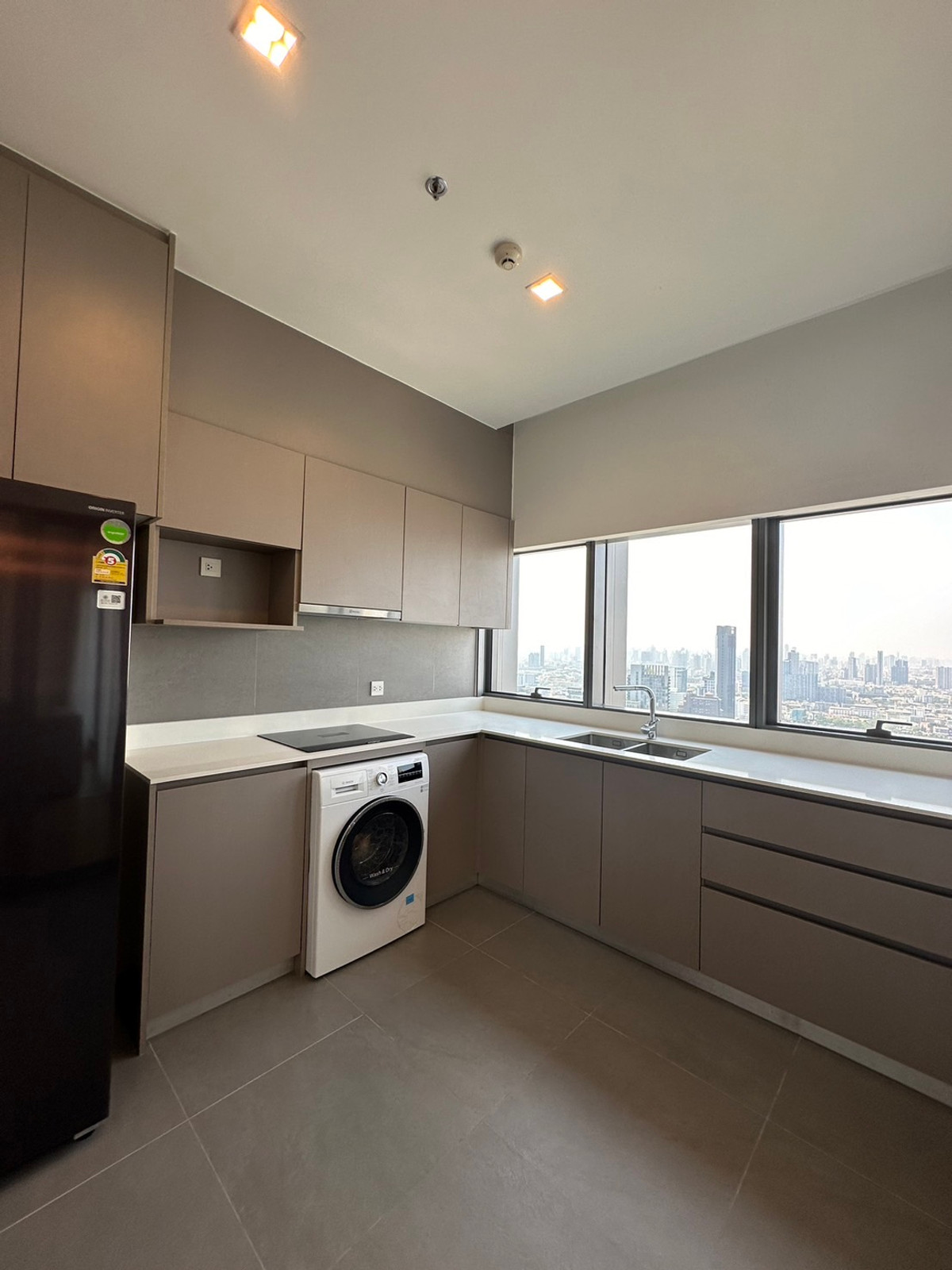 For RentCondoOnnut, Udomsuk : Hot Deal! 3BR Luxury Condo @ Wishdom Connect Sukhumvit | 128 sqm | High Floor | 120,000 THB