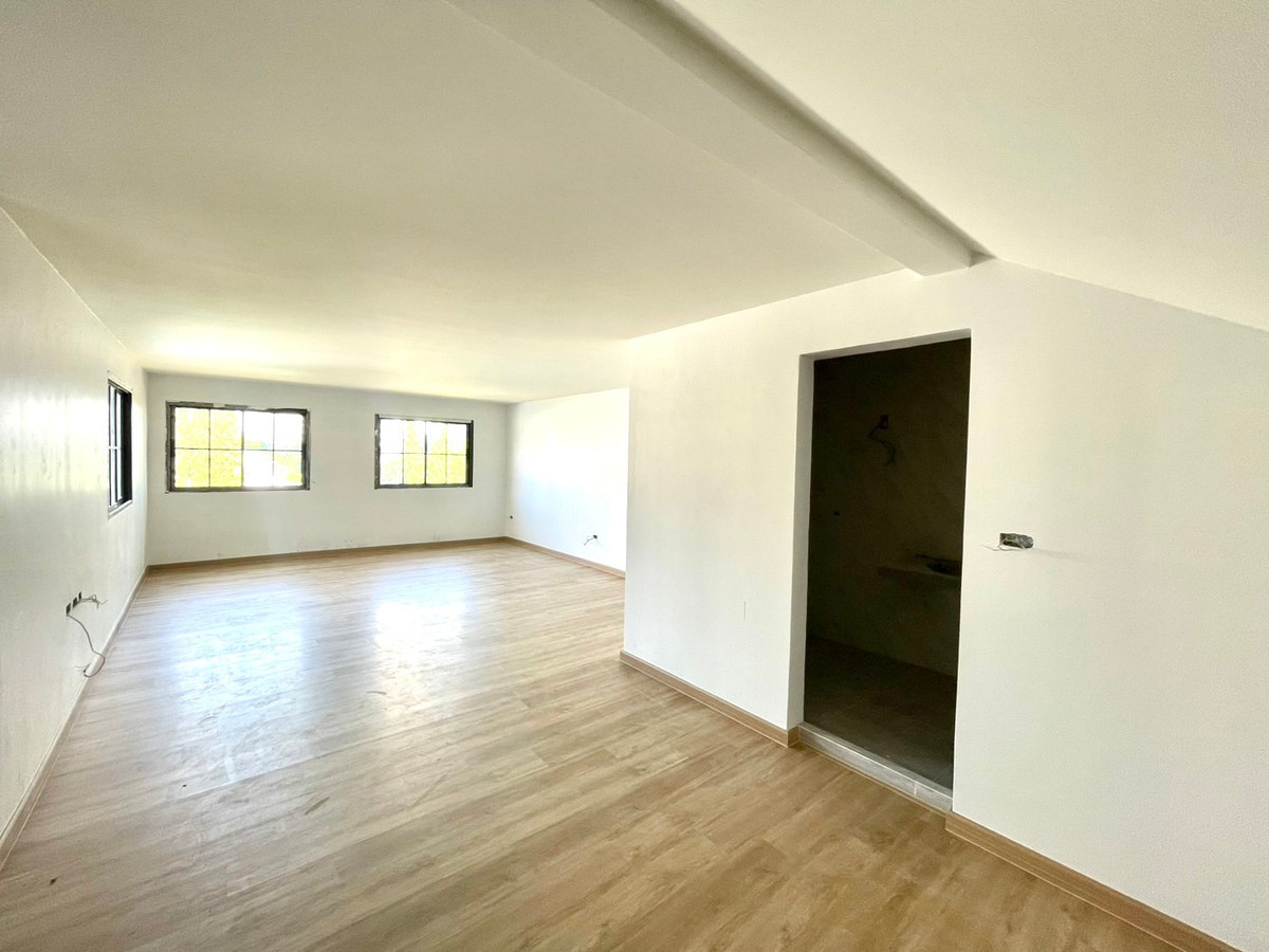 For RentTownhomeSukhumvit, Asoke, Thonglor : Townhouse for rent near Sukhumvit 31, can be used as a home office. Newly renovated, ready to move in