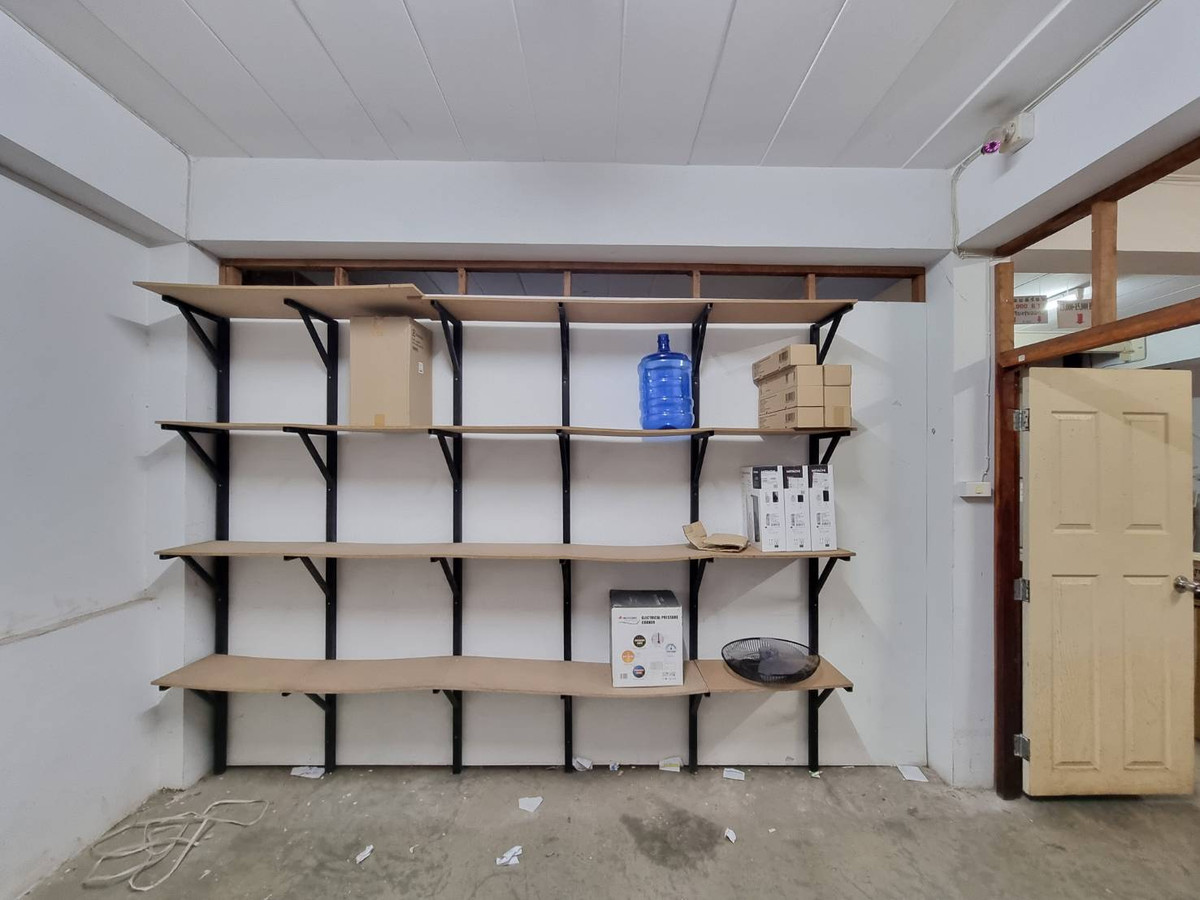 ขายอาคารพาณิชย์นนทบุรี บางใหญ่ บางบัวทอง : อาคารพาณิชย์ ซอยวัดลาดปลาดุก / 4 ห้องนอน (ขาย), Commercial Building Soi Wat Lat Pla Duk / 4 Bedrooms (FOR SALE) AOM097