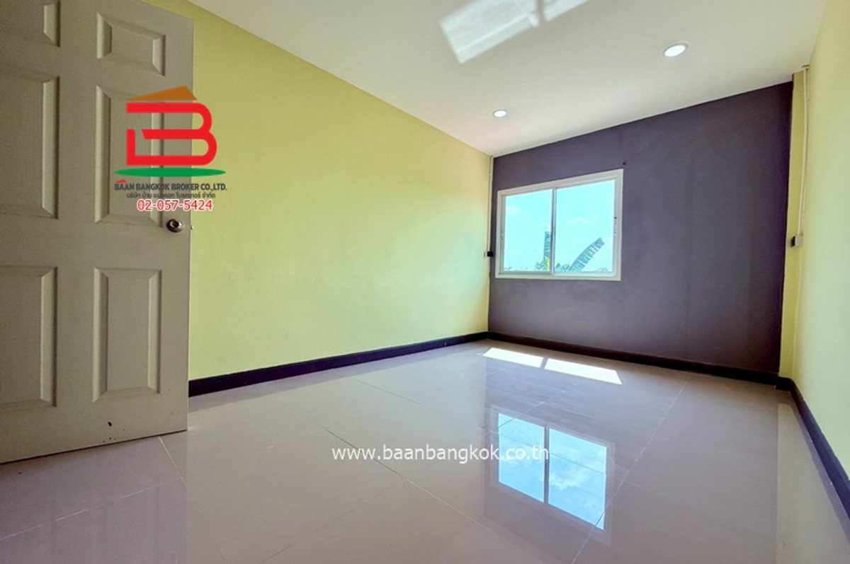 ขายทาวน์โฮมนนทบุรี บางใหญ่ บางบัวทอง : ทาวน์เฮ้าส์ พฤกษา 3 (ใกล้เซ็นทรัลเวสต์เกต) เนื้อที่ 16 ตรว. ตำบลบางคูรัด อำเภอบางบัวทอง จังหวัดนนทบุรี