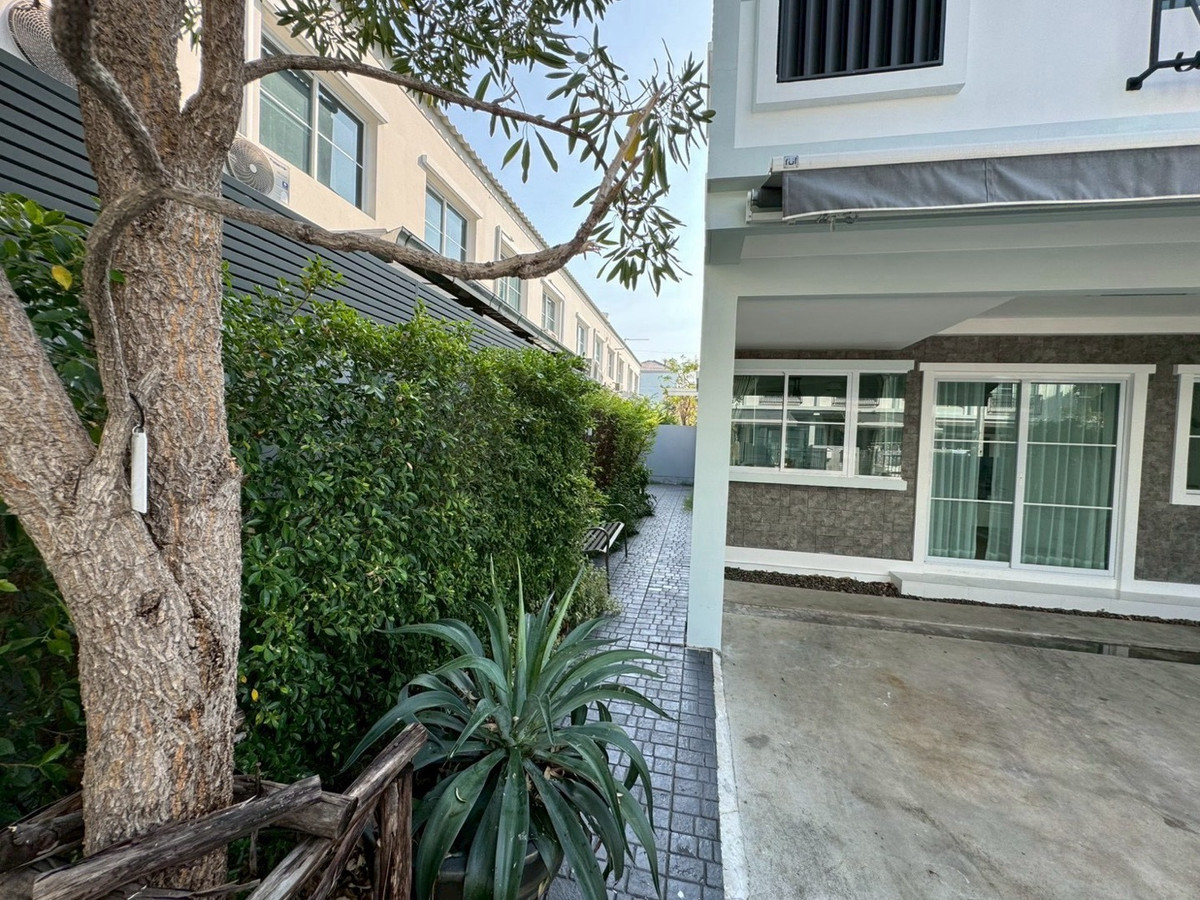 ให้เช่าทาวน์โฮมบางนา แบริ่ง ลาซาล : 💥ForRent💥3Bed Duplex • Indy Bangna-Ramkhamhang 2 🏡 Near Mega Bangna 🛒 Corner House 🌟Beautifully decorated 🌟 Ready to move in ‼️