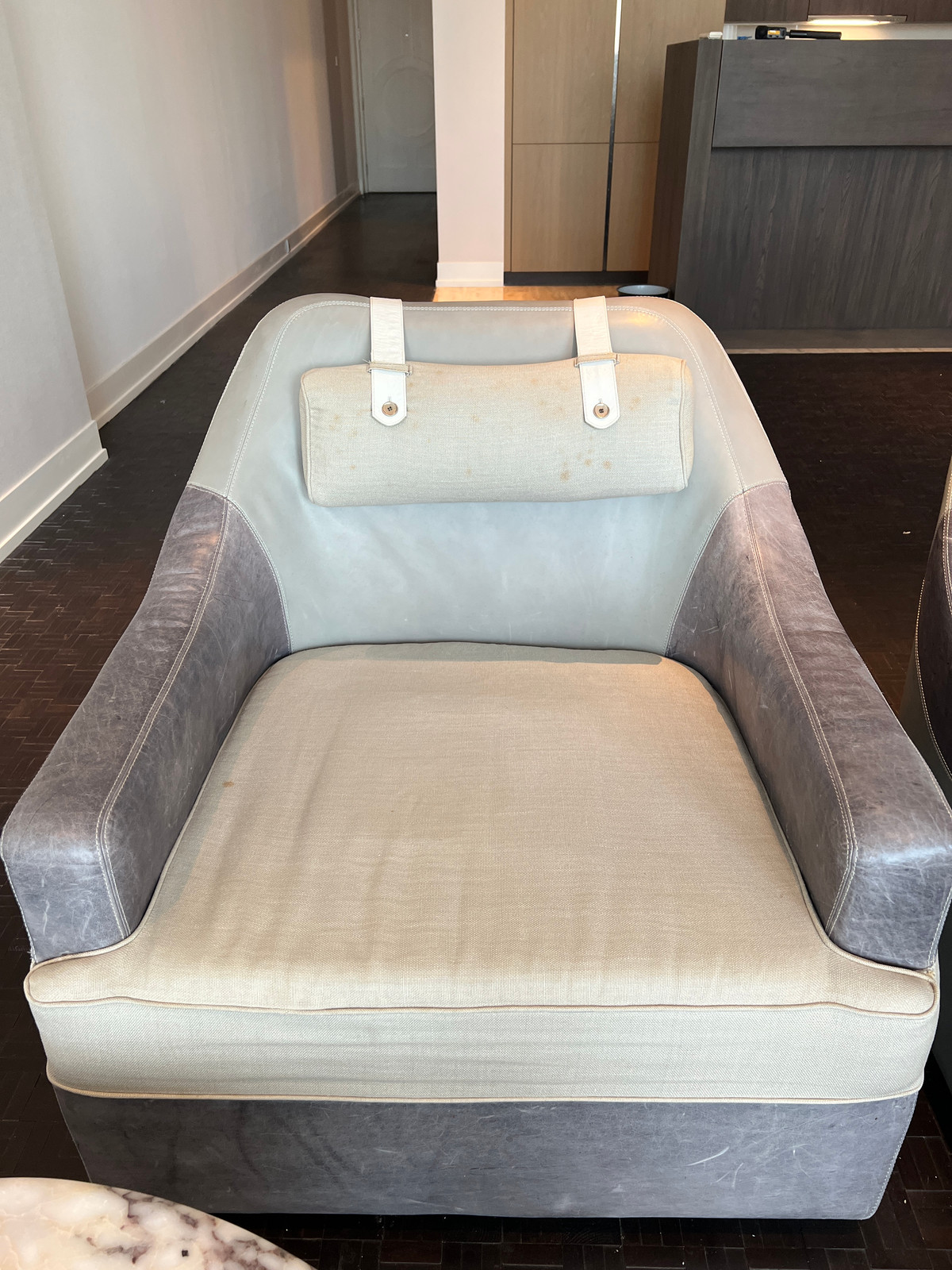 ขายคอนโดสาทร นราธิวาส : 🚨🔥 ขายด่วน | Ritz-Carlton Residences | 3 นอน | 211 ตร.ม. | ชั้น 28 | 65 ล้าน ALL-IN ⚡ ไม่มีค่าโอน ⚡ ไม่มีภาษี ⚡ ไม่มีค่าใช้จ่ายเพิ่ม | ~308K/ตร.ม. เทียบตลาด 440K/ตร.ม. 💰 ต่ำกว่าตลาด 30% 🏙️