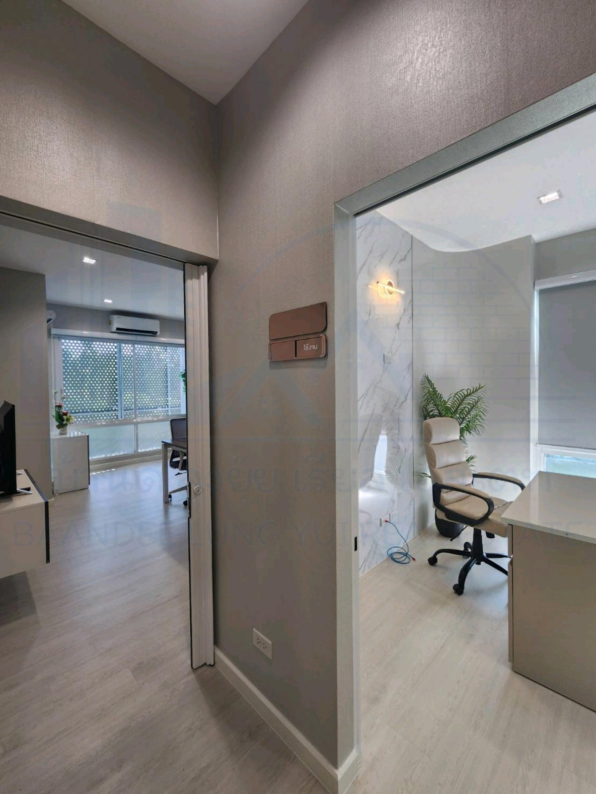 ให้เช่าทาวน์โฮมโชคชัย4 ลาดพร้าว71 : ให้เช่า Townhome Office ลาดพร้าว 73🌳☀️☀️ 拉普拉奥 73 号联排别墅办公室出租。