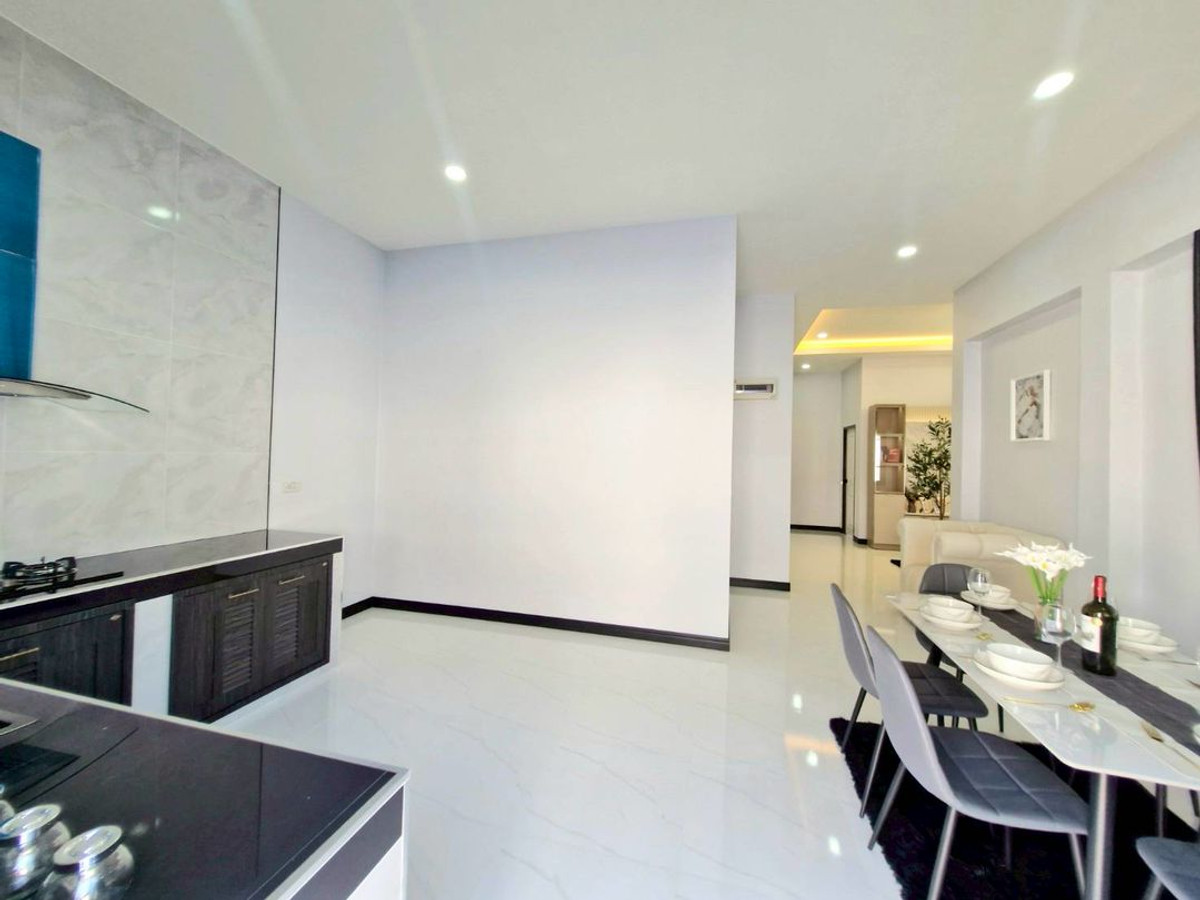 ขายบ้านพัทยา บางแสน ชลบุรี สัตหีบ : บ้านเดี่ยวทุ่งกลมตาลหมัน / 3 ห้องนอน (ขาย), Single House Thung Klom Tanman / 3 Bedrooms (FOR SALE) AM105