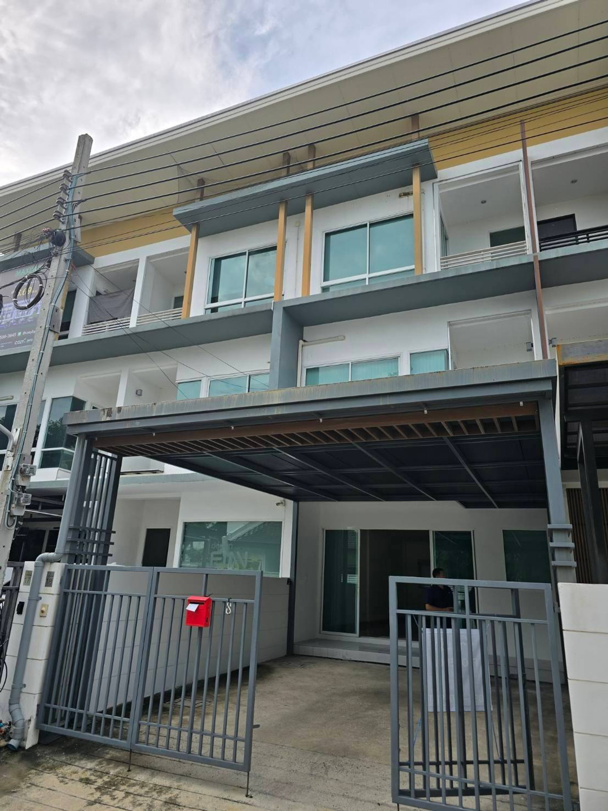 ให้เช่าทาวน์โฮมโชคชัย4 ลาดพร้าว71 : 💥CP-10581💥ว่าง ให้ เช่า  ทาวน์โฮม 3 ชั้น โครงการ ฟีล ลาดพร้าว 71👉แอดไลน์ @goodcondo