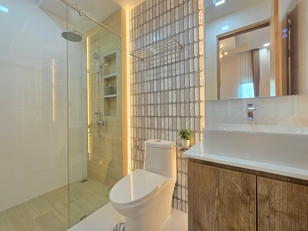 ขายบ้านพัทยา บางแสน ชลบุรี สัตหีบ : เดอะ ไพรเวท พูลวิลล่า พัทยา / 5 ห้องนอน (ขาย), The Private Pool Villa Pattaya / 5 Bedrooms (FOR SALE) BEWN152