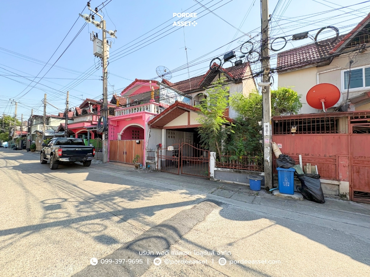 For SaleTownhomeRama5, Ratchapruek, Bangkruai : sell!! 2-story townhouse, Samrej Ville 1 Village, Bang Kruai (size 26 sq m, sold as is, has space on the side) near Kanchanaphisek Road, Bang Kruai, Nonthaburi: Samrej Ville 1