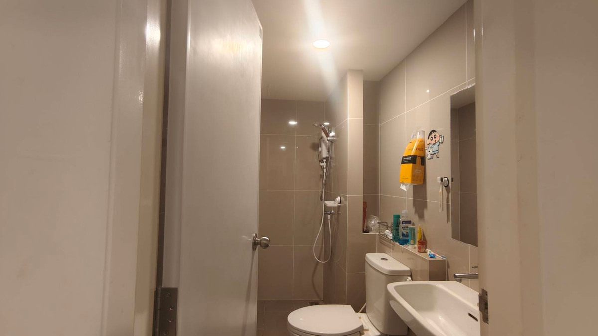 For RentCondoSamut Prakan,Samrong : For Rent 📍 Sena Kith Srinakarin - Sridan 📍 2 Bedrooms, Fully Furnished and Equipped with Appliances. Near MRT Sridan.