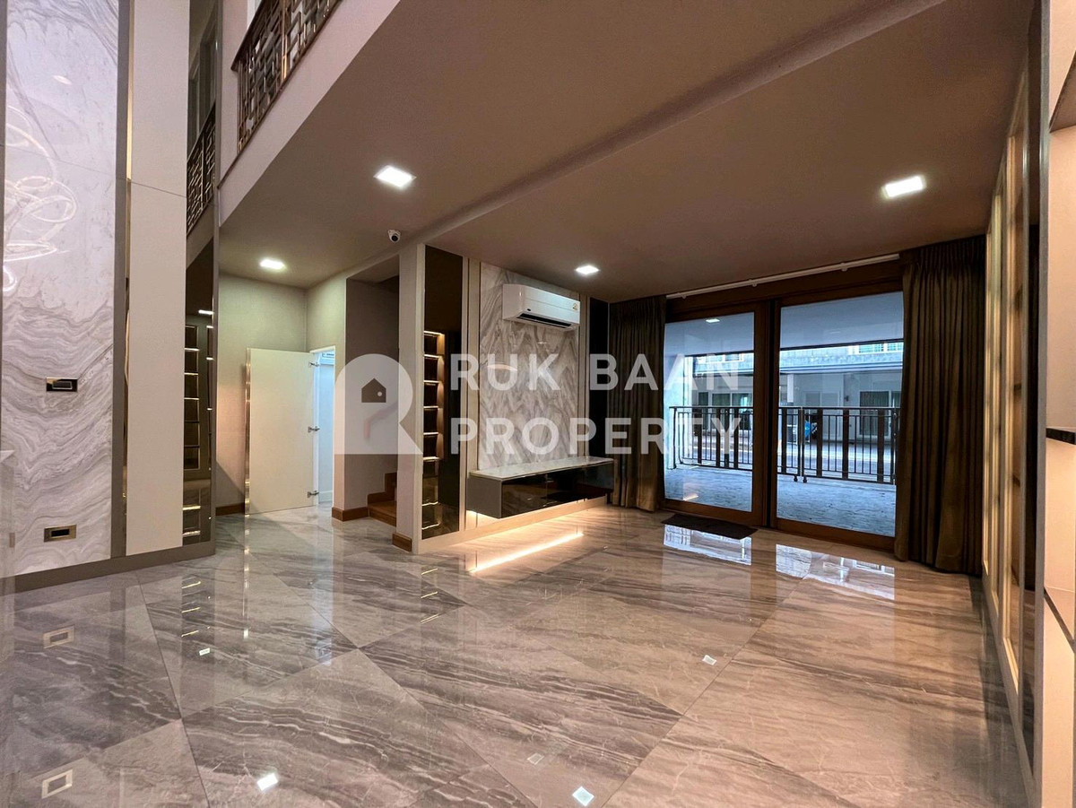 ขายทาวน์โฮมโชคชัย4 ลาดพร้าว71 : ขาย/SALE✨ Space (หมู่บ้าน Space ลาดพร้าวเหม่งจ๋าย)
