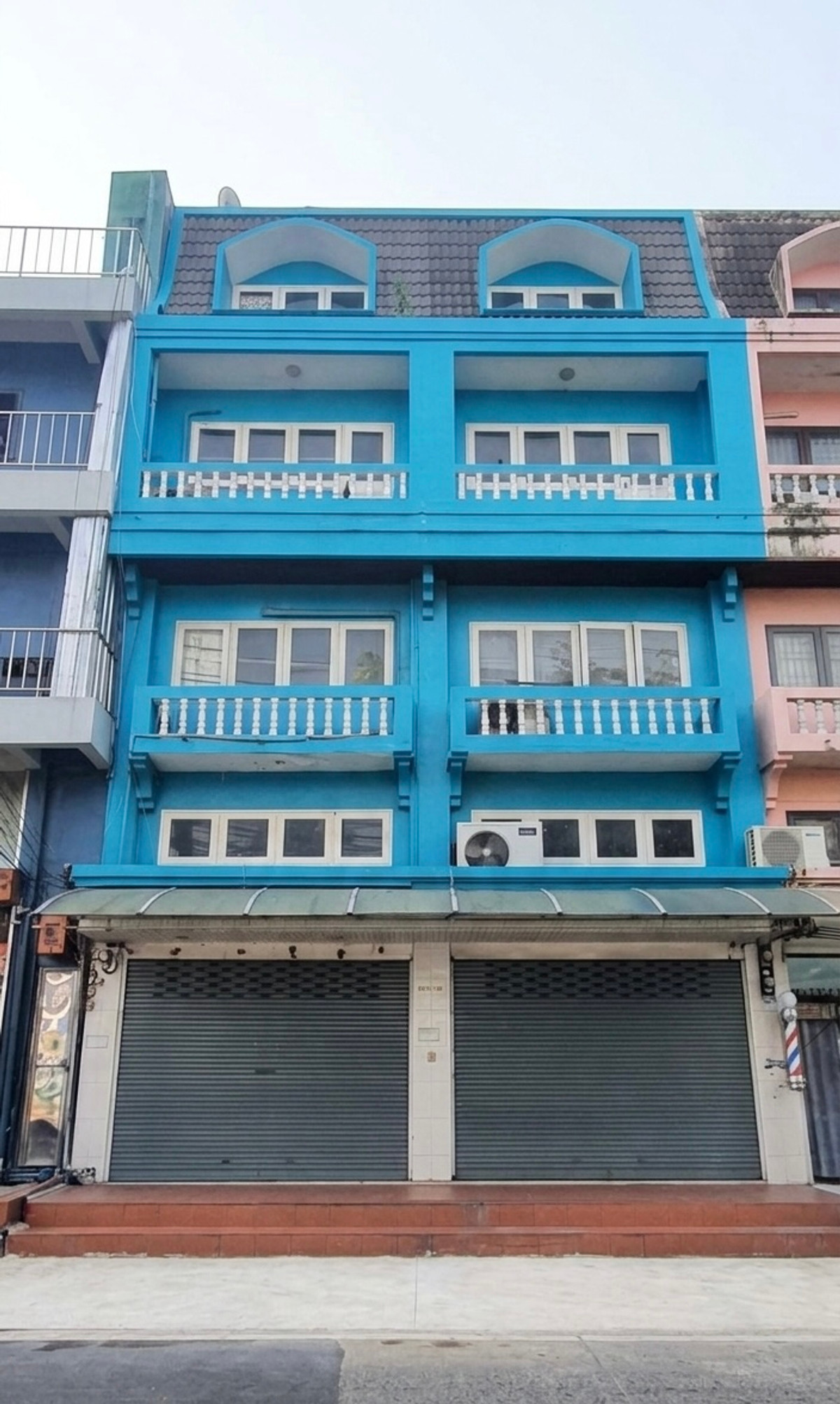 For SaleShop HouseOnnut, Udomsuk : Commercial building, 2 units, Soi Sukhumvit 101/1 / 6 bedrooms (for sale), Commercial Building Sukhumvit 101/1 / 6 Bedrooms (FOR SALE) GNG048