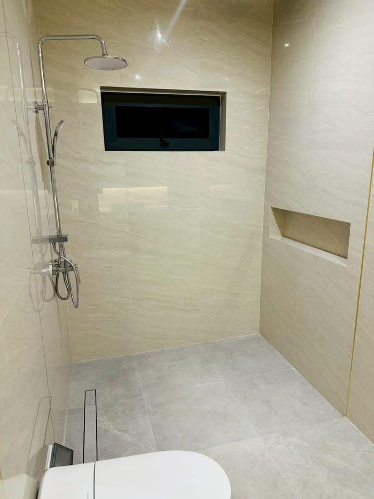 For RentPattaya, Bangsaen, Chonburi : Luxurious pool villa house for rent Near Jomtien Beach, Pattaya