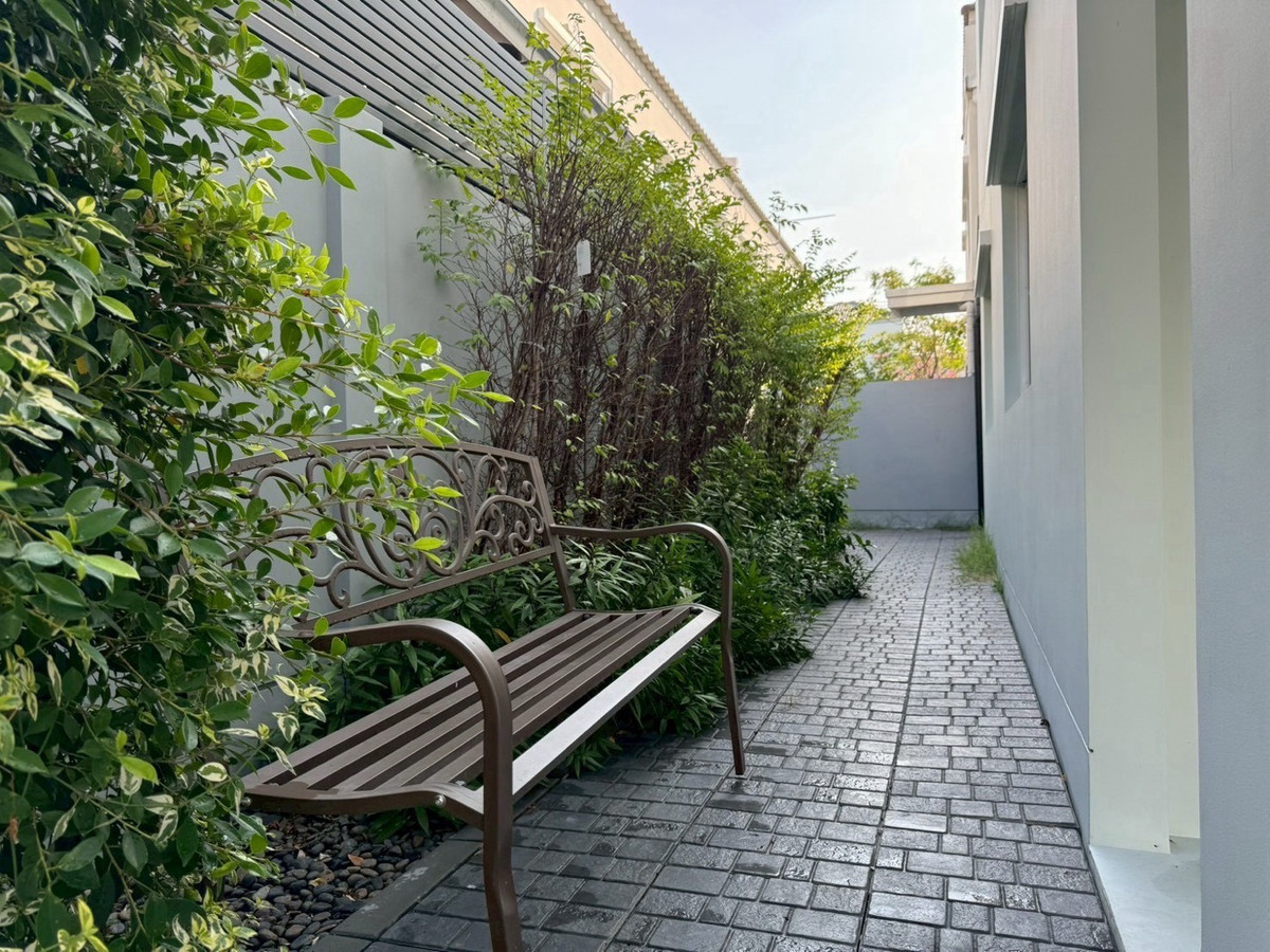 ให้เช่าทาวน์โฮมบางนา แบริ่ง ลาซาล : 💥ForRent💥3Bed Duplex • Indy Bangna-Ramkhamhang 2 🏡 Near Mega Bangna 🛒 Corner House 🌟Beautifully decorated 🌟 Ready to move in ‼️