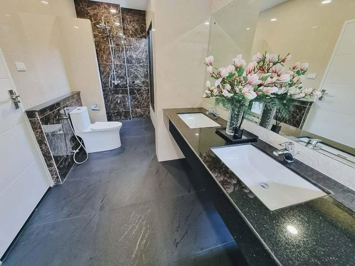 For RentHouseLadkrabang, Suwannaphum Airport : Luxury project for rent, Sukhumvit 77