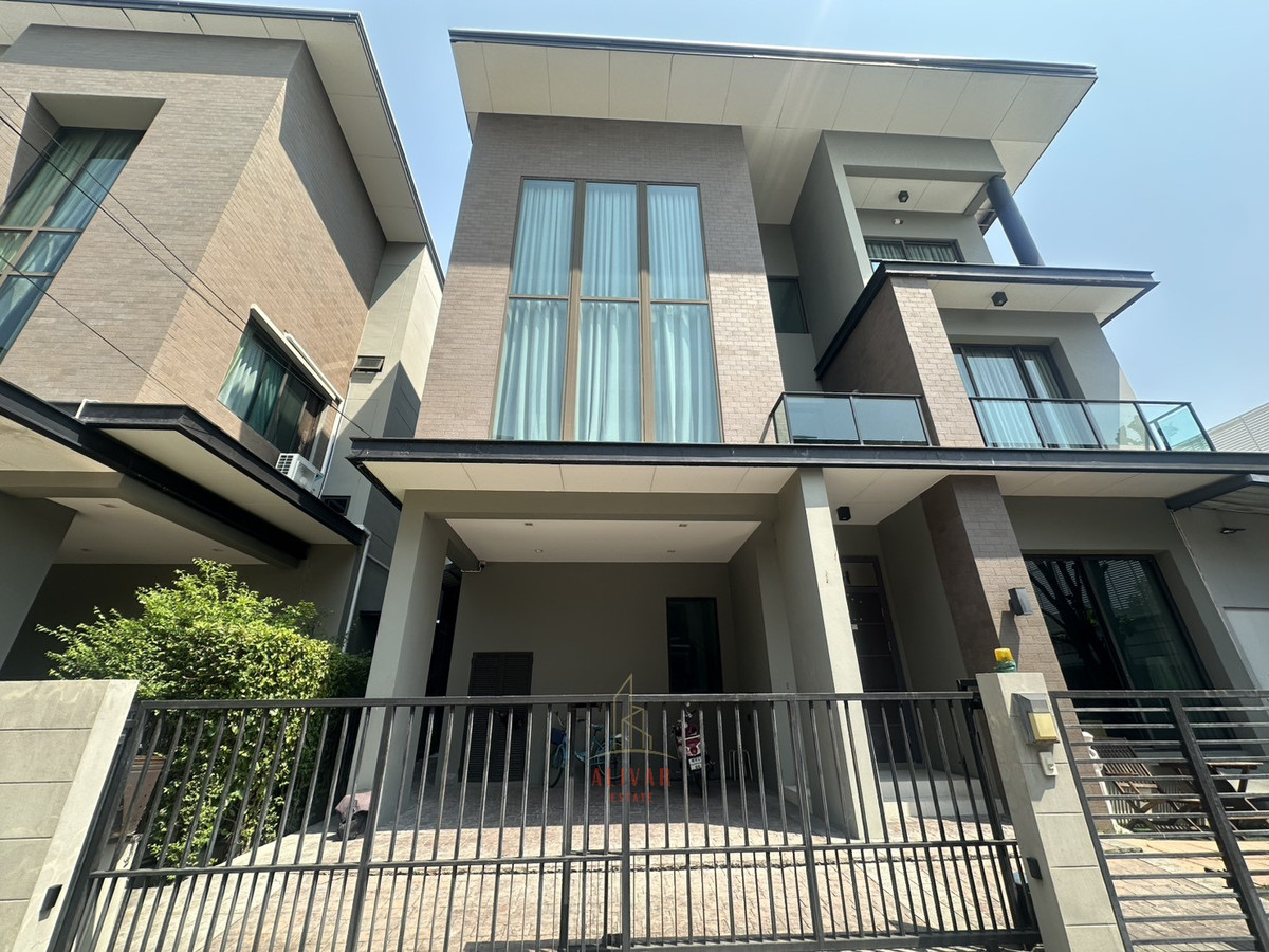 For RentHouseRamkhamhaeng, Hua Mak : RH033626 For rent, 3-story detached house, 4 bedrooms at Soul Ekamai Ladprao, Soi Lat Phrao 112 (Soi Ramkhamhaeng 53)