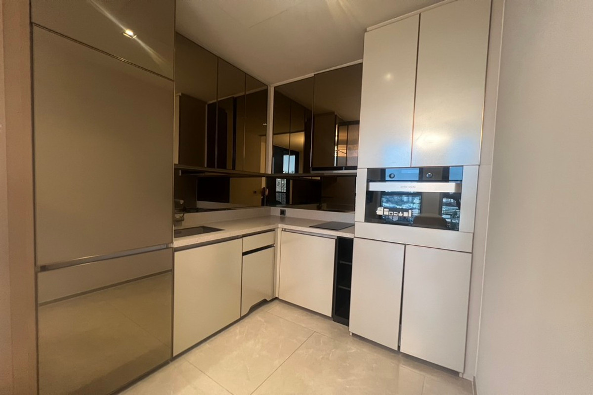 ให้เช่าคอนโดสาทร นราธิวาส : 🔥 เช่าด่วน !! คอนโดหรู ใจกลางสาทร !! The Reserve Sathorn, 1 ห้องนอน, 1 ห้องน้ำ, ชั้นสูง 18++ !!🔥Code C20221203476 แต่งครบ, พร้อมเข้าอยู่📣📣