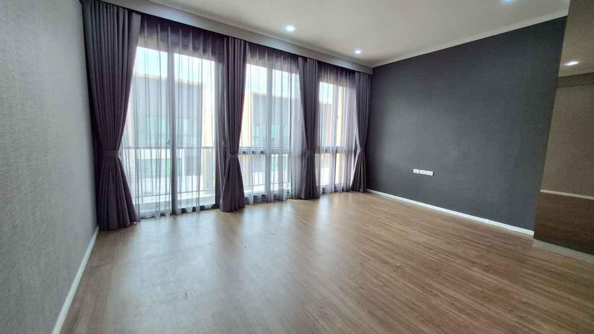 For SaleTownhomeRathburana, Suksawat : Urgent sale, 3-story townhome, decorated and ready to move in. village in the middle of the city Sathorn-Suksawat (AP Project) Soi Suksawat 39