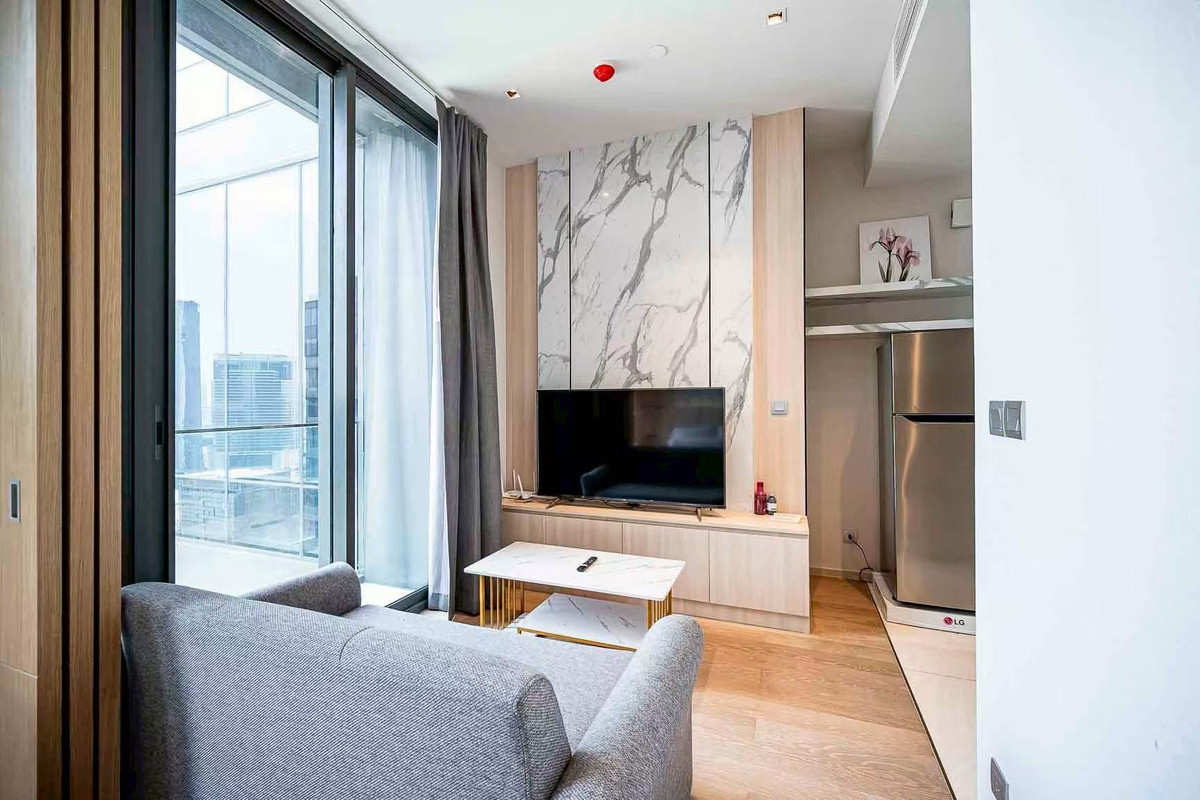 ให้เช่าคอนโดสีลม ศาลาแดง บางรัก : แอชตัน สีลม 1BED | 33ตรม | BTS ช่องนนทรี | 30,000/เดือน