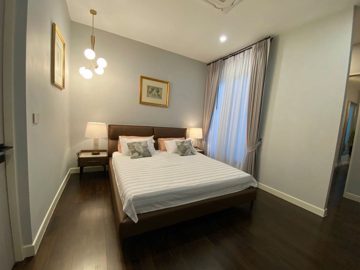 ให้เช่าบ้านเลียบทางด่วนรามอินทรา : บ้านเช่าหรู พูลวิลล่า 3 ชั้น พร้อมลิฟท์ส่วนตัว เฟอร์ครบ พร้อมเข้าอยู่ ย่านโยธินพัฒนา