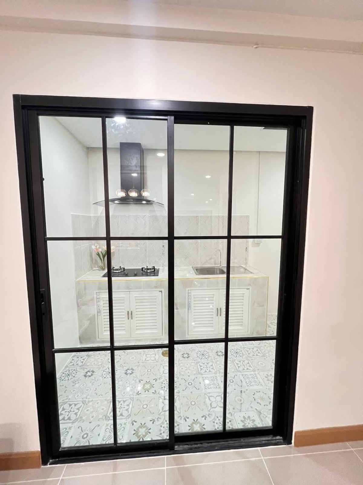 ขายทาวน์โฮมนนทบุรี บางใหญ่ บางบัวทอง : ขายทาวน์เฮาส์พระปิ่น 3 บางใหญ่ 17 ตร.ว. 3 นอน แต่งใหม่มีระเบียง ฟรีเฟอร์ฯ ฟรีโอน