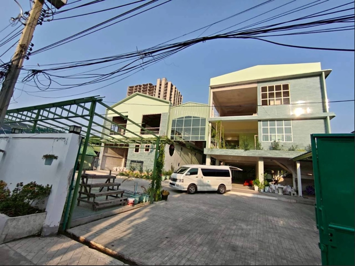 For RentOfficeNonthaburi, Bang Yai, Bangbuathong : Office building for rent, 1 rai 21 sq wah, Rewadee Road, Talat Khwan, Mueang, Nonthaburi.