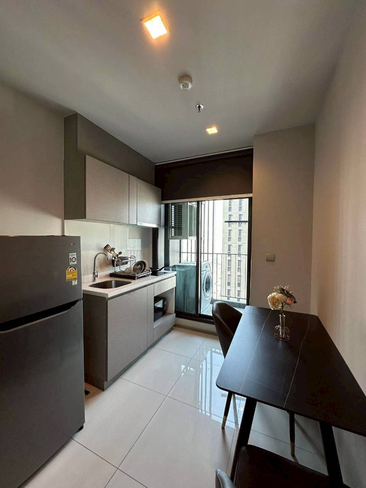 ให้เช่าคอนโดพระราม 9 เพชรบุรีตัดใหม่ RCA : ✅ LAK243 ✅ Line : @p2nproperty