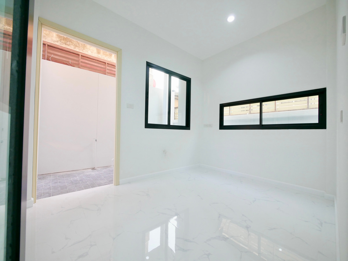 ขายบ้านเกษตร นวมินทร์ ลาดปลาเค้า : ขายบ้านเดี่ยว 2 ชั้น ซอยนวมินทร์ 113 ขนาด 41 ตร.ว. 3 นอน 3 น้ำ ตกแต่งใหม่ทั้งหลัง