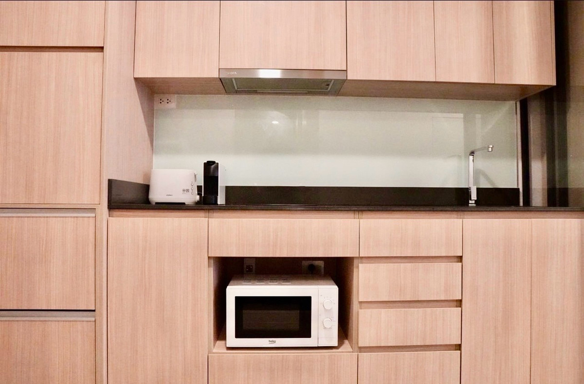 ให้เช่าคอนโดพระราม 9 เพชรบุรีตัดใหม่ RCA : ✨ Duplex หรู ใจกลางพระราม 9
แต่งครบ พร้อมอยู่ ฟีลโรงแรม 5 ดาว ✨

📍 Landmark @ MRTA พระราม 9
ทำเลศักยภาพ ใกล้ทุกไลฟ์สไตล์