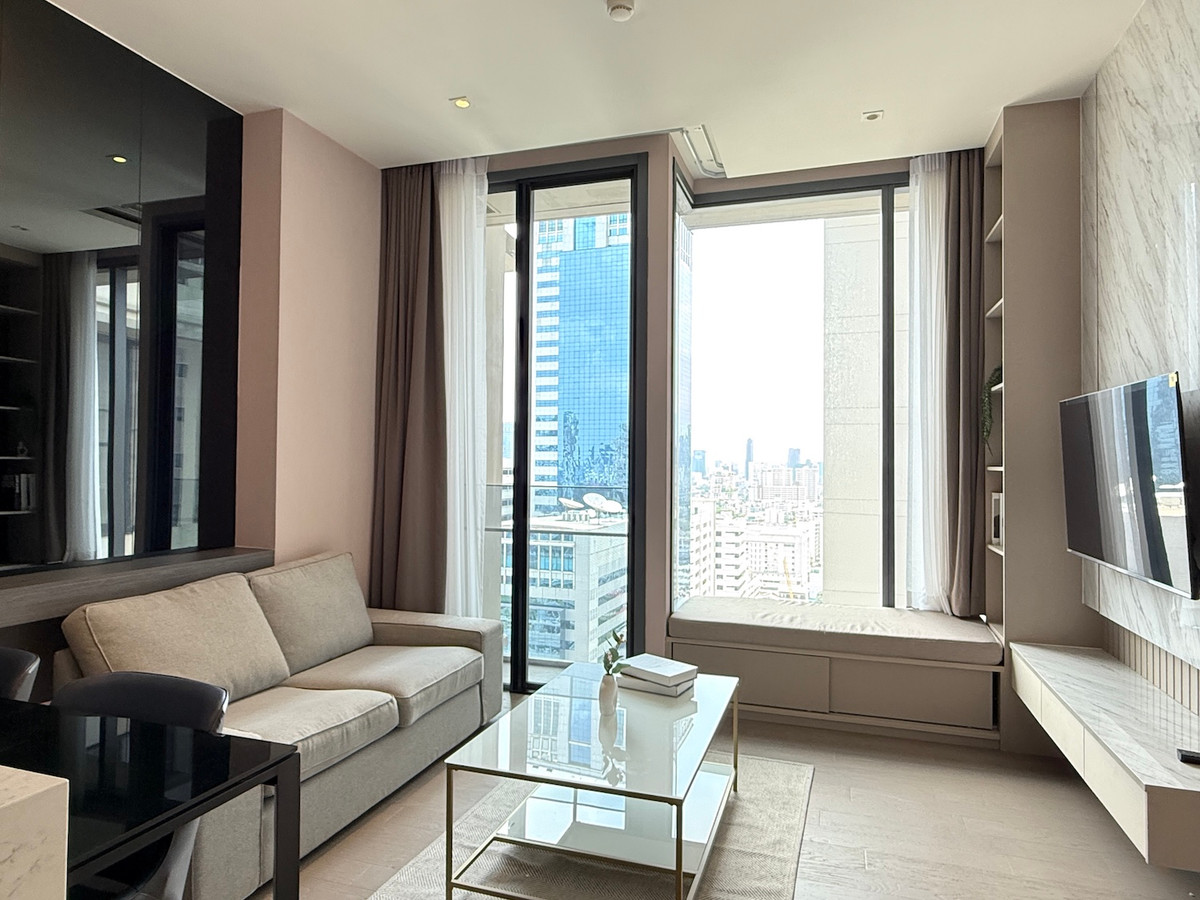 ให้เช่าคอนโดสุขุมวิท อโศก ทองหล่อ : 1 ห้องนอน 47 ตร.ม. ชั้นสูง วิวเมือง ใกล้ BTS อโศก & MRT