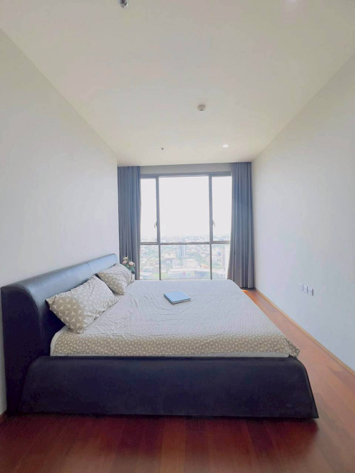 ให้เช่าคอนโดสุขุมวิท อโศก ทองหล่อ : ✅ QTR116 ✅ Line : @p2nproperty