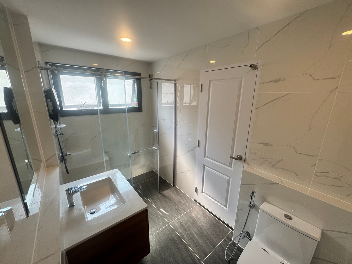 For RentHouseVipawadee, Don Mueang, Lak Si : 2-story detached house with furniture, beautifully decorated, for rent in Don Mueang-Vibhavadi area. Near Don Mueang Airport, only 3 km.