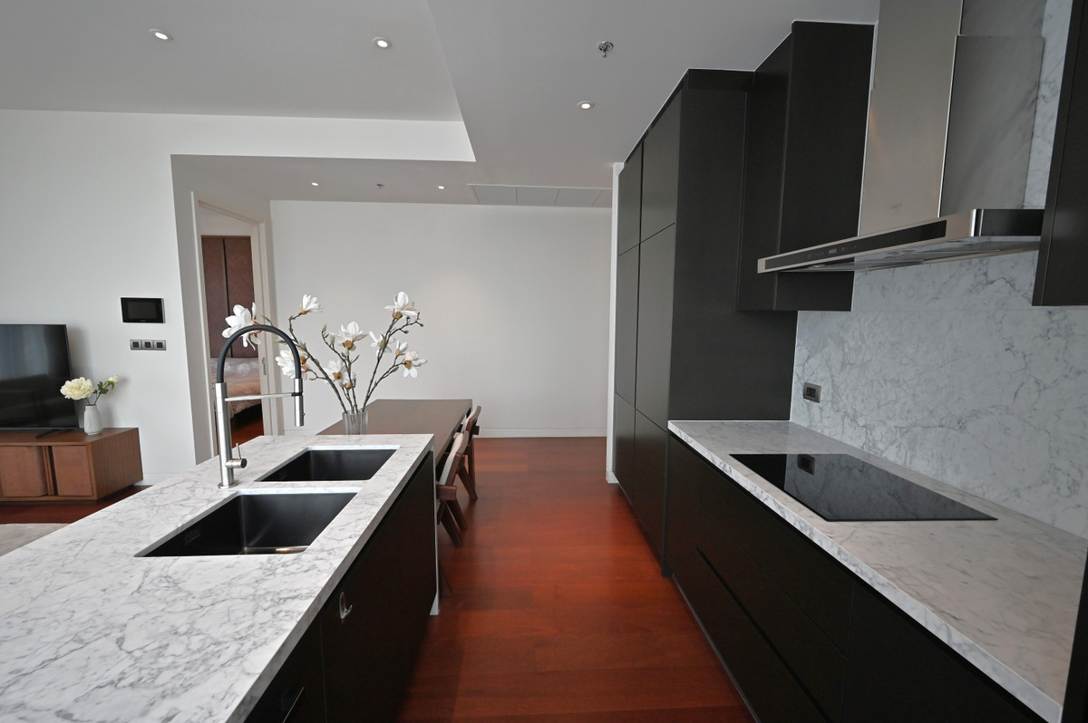 For RentCondoSukhumvit, Asoke, Thonglor : 🔥𝘽𝙀𝙎𝙏 𝘿𝙀𝘼𝙇🔥 𝗞𝗛𝗨𝗡 𝗯𝘆 𝗬𝗢𝗢 Branded Residences in the heart of Thonglor by Sansiri