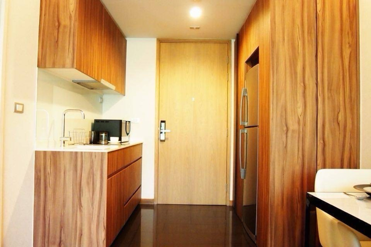 คอนโดสุขุมวิท อโศก ทองหล่อ : 🔥Rent & Sale at Via 31 🔥1BR 1BR.🔥 29,000🔥6.9M 🔥47sqm. Floor3