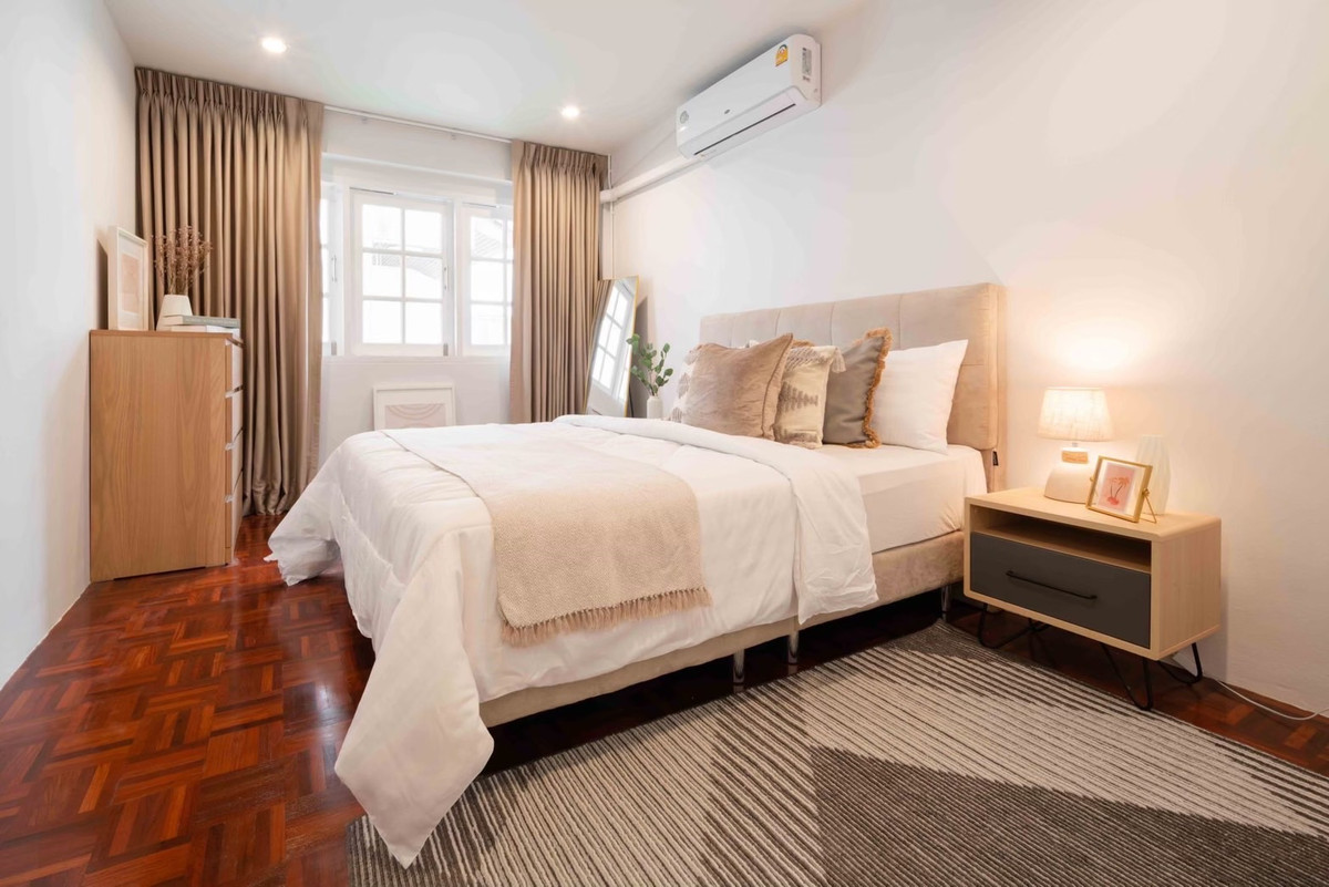 ให้เช่าทาวน์โฮมสมุทรปราการ สำโรง : หมู่บ้านศิริคาม (Sirikham Village) สุขุมวิท 72 ตั้งอยู่ในซอยสุขุมวิท 72 ตำบลสำโรงเหนือ