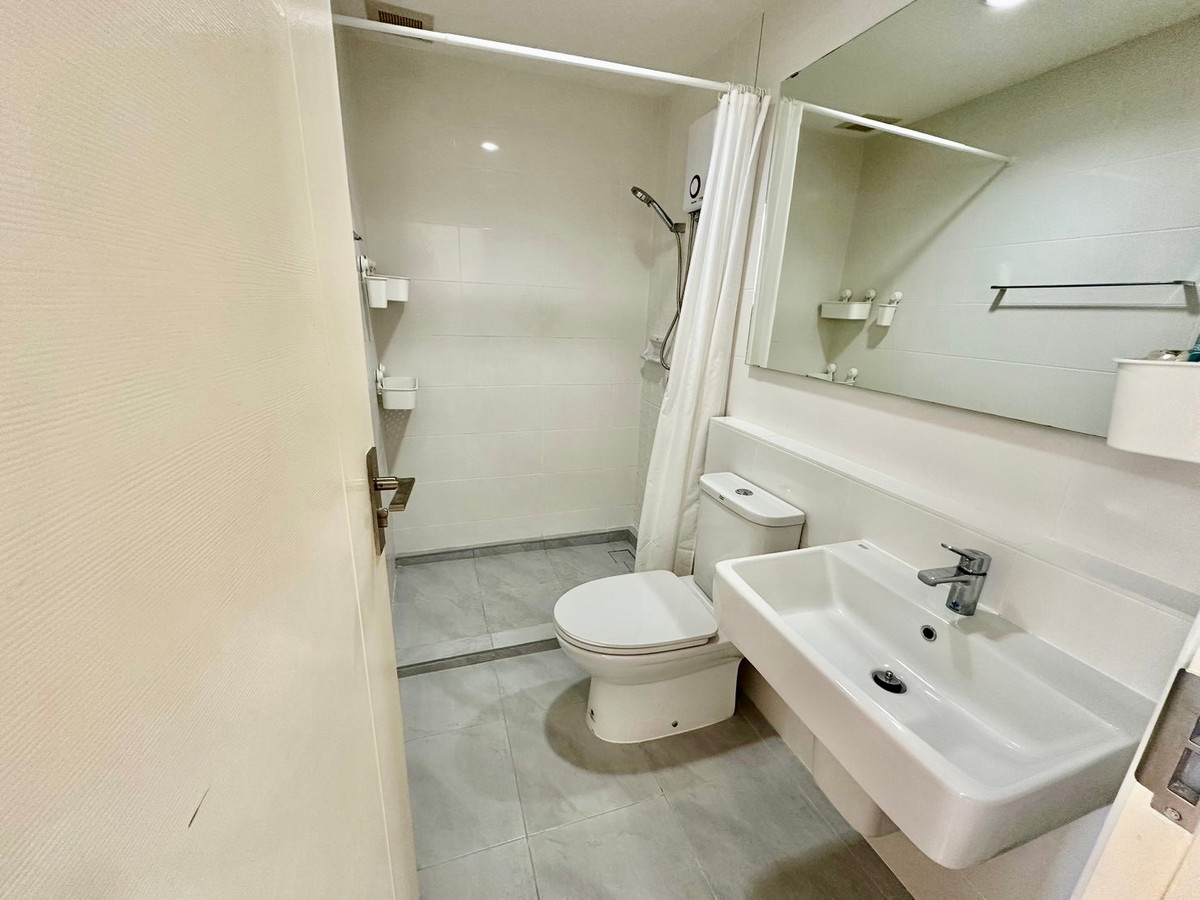 For SaleTownhomeSamut Prakan,Samrong : For Sale: 2-Storey Townhome at Indy 2 Srinakarin Quality by Land & Houses | Move-in Ready | Great Value Near Mega Bangna & B