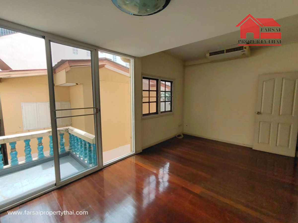 For RentHouseOnnut, Udomsuk : 2-storey detached house for rent, area 120 square meters, 4 bedrooms, 4 bathrooms, air conditioning, fully furnished, Sukhumvit Road 103, Soi Udomsuk, near Central Bangna, rental price 28,000 baht/month ( I want to work with you for a long time. 081-732-9