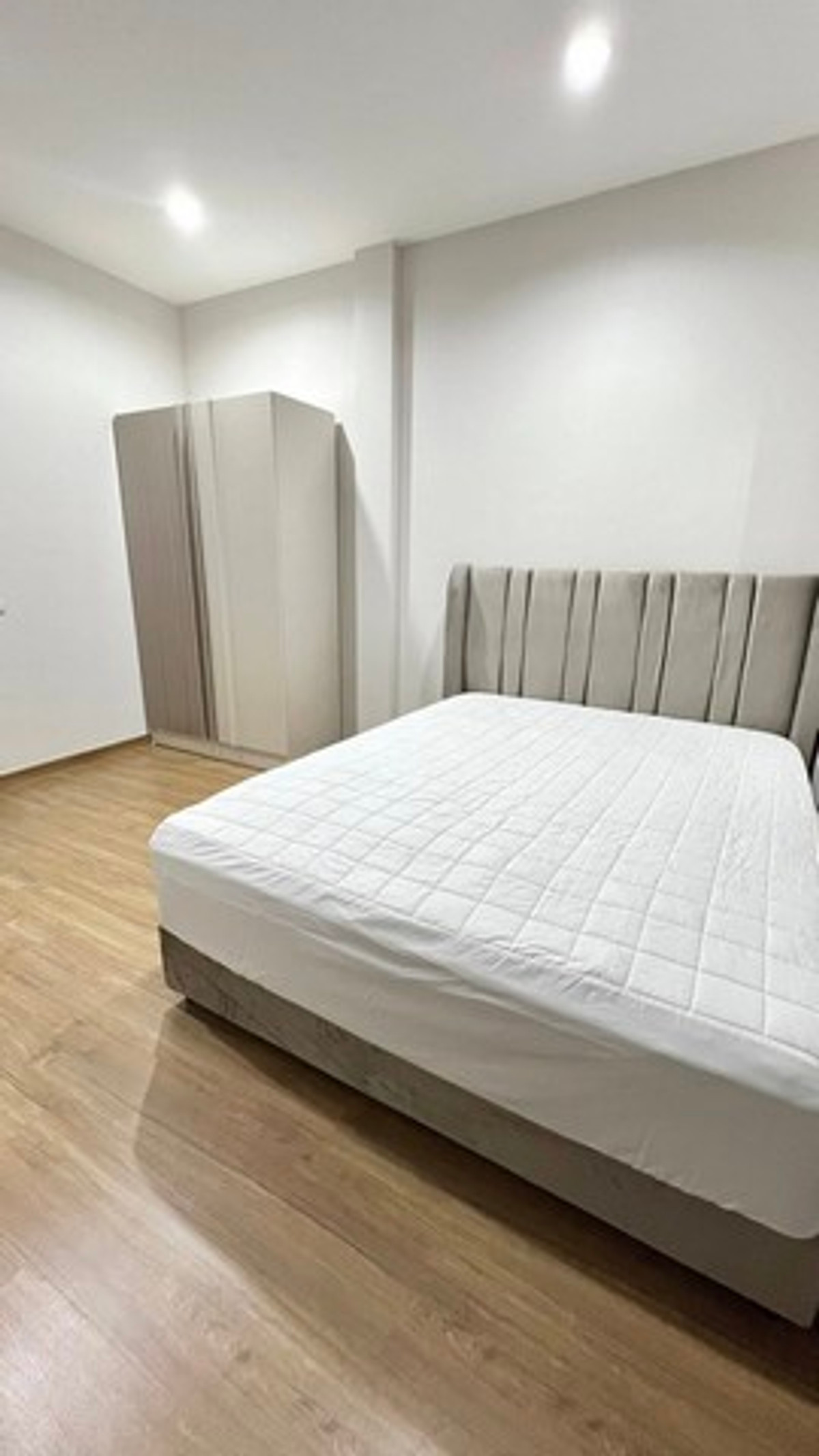 ให้เช่าทาวน์โฮมรัชดา ห้วยขวาง : HR3360ให้เช่าทาวน์โฮม 3 ชั้น หลังมุม | สิริเฮ้าส์ รัชดา 18 (SIRIHOUSE)  แต่งเฟอร์ฯ ใหม่ทั้งหลัง! พร้อมเข้าอยู่ทันที | ใจกลางรัชดา-ลาดพร้าว-เหม่งจ๋าย