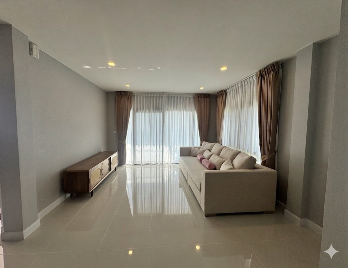 For RentHouseVipawadee, Don Mueang, Lak Si : 2-story detached house with furniture, beautifully decorated, for rent in Don Mueang-Vibhavadi area. Near Don Mueang Airport, only 3 km.