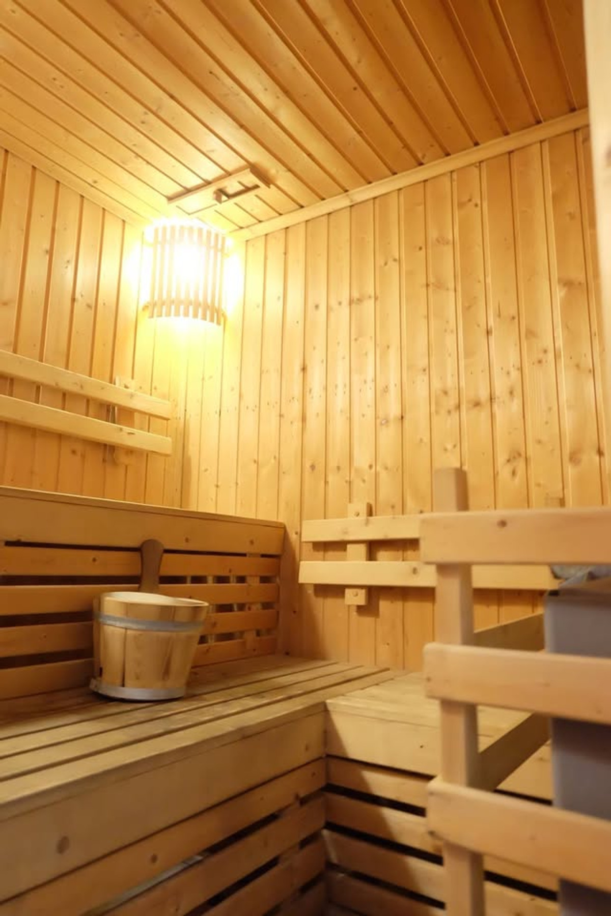 For RentCondoWitthayu, Chidlom, Langsuan, Ploenchit : +++Urgent rent Royal Residence Park *** 4 bedrooms, 3 bathrooms, size 275 sq m., fully furnished, ready to move in+++